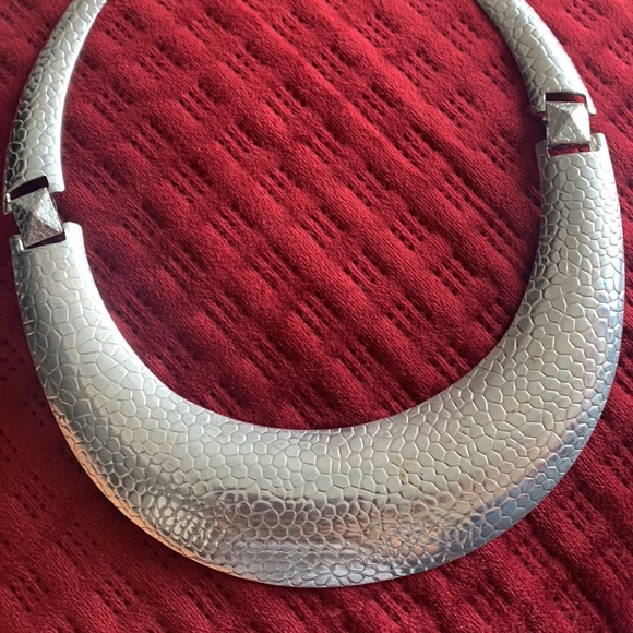 Silver Polished Collar Neckpiece - Picture 2 of 10